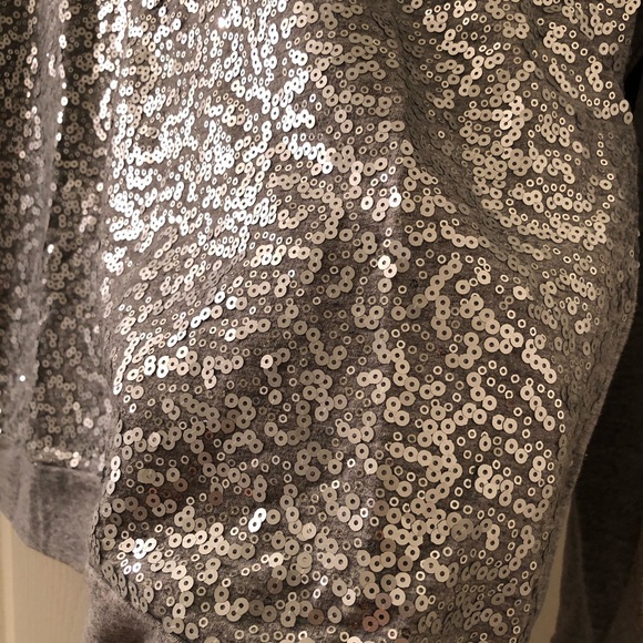 Sweater - Picture 2 of 4